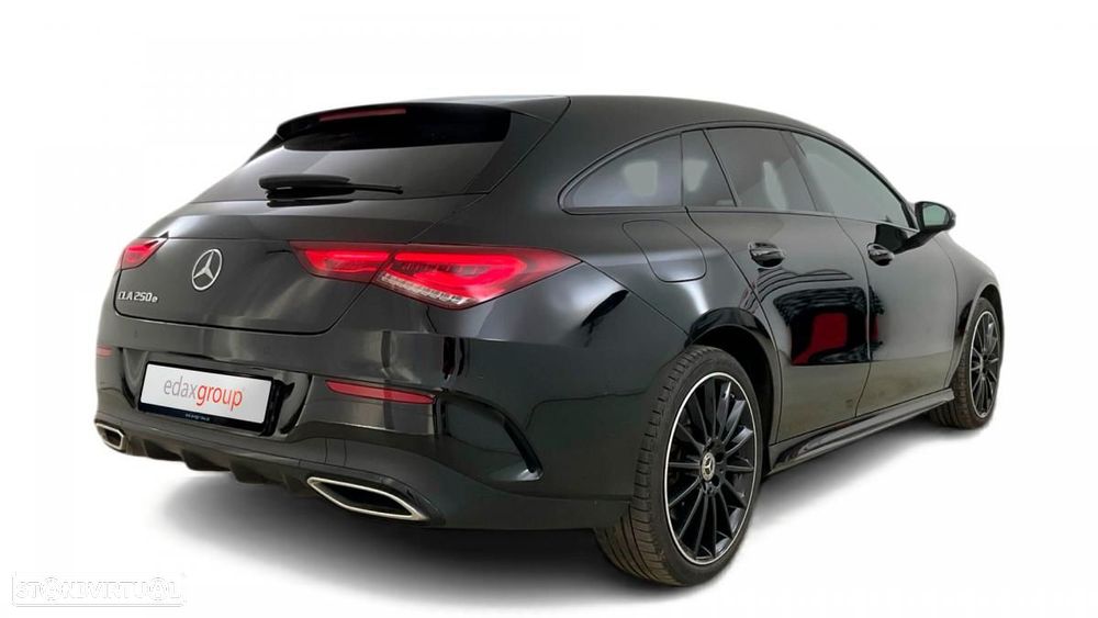 Mercedes-Benz CLA 250 e Shooting Brake AMG Line - 2