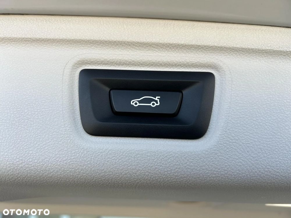 BMW Seria 3 318i Advantage - 27