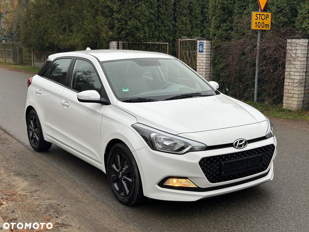 Hyundai i20 1.2 Fifa World Cup Edition - 2