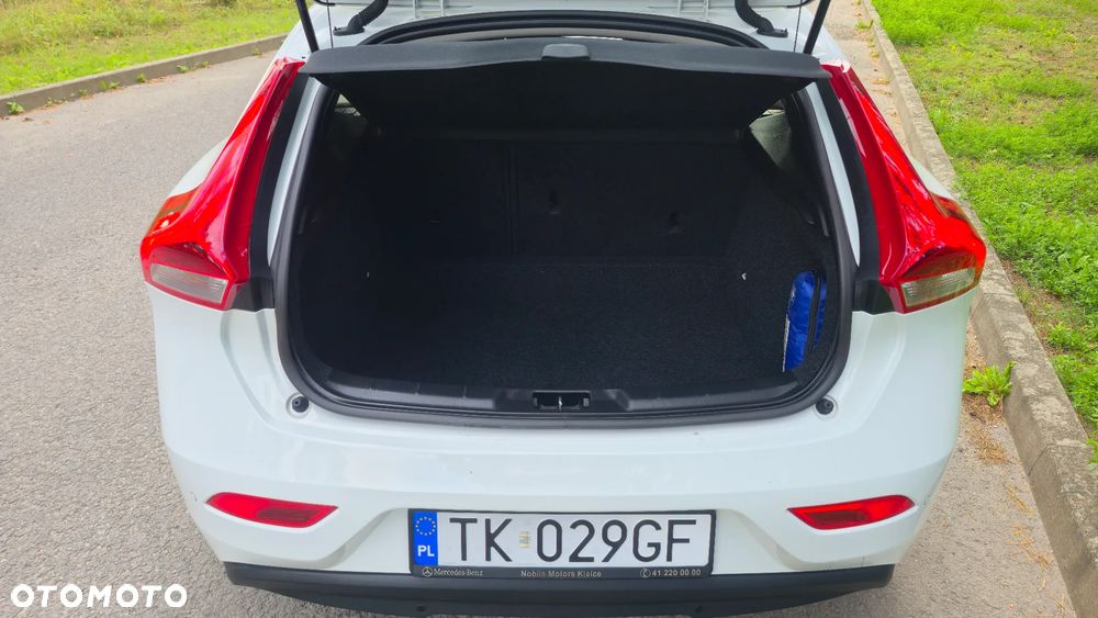 Volvo V40 D2 Kinetic - 16