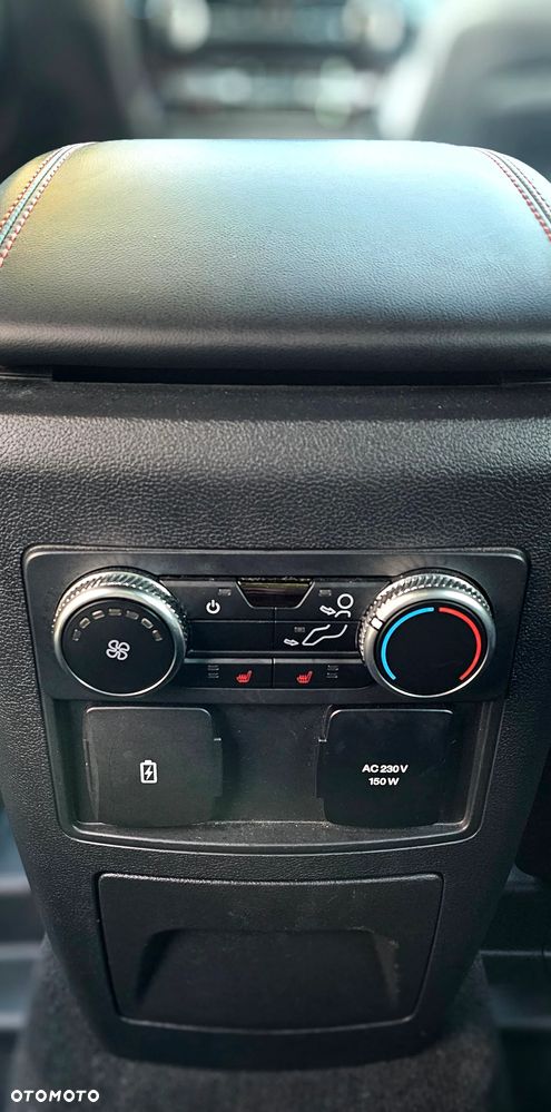 Ford Explorer EcoBoost Plug-in Hybrid ST-LINE - 13