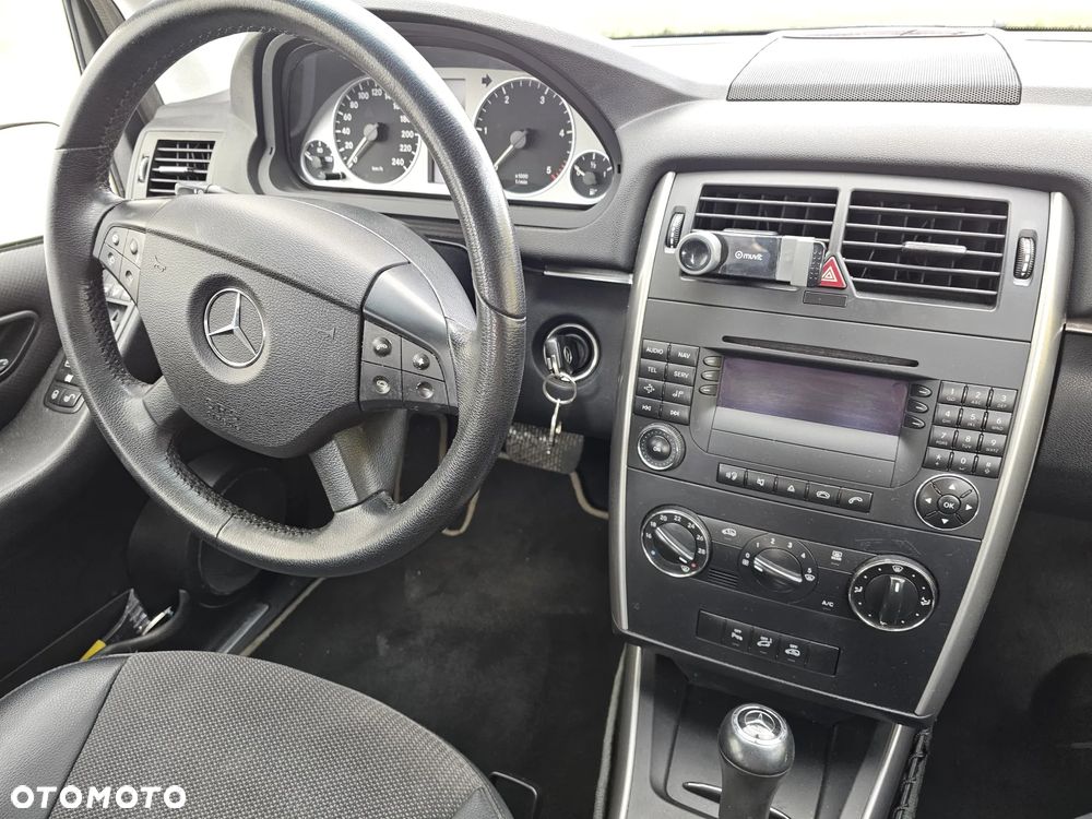 Mercedes-Benz Klasa B 200 CDI - 11