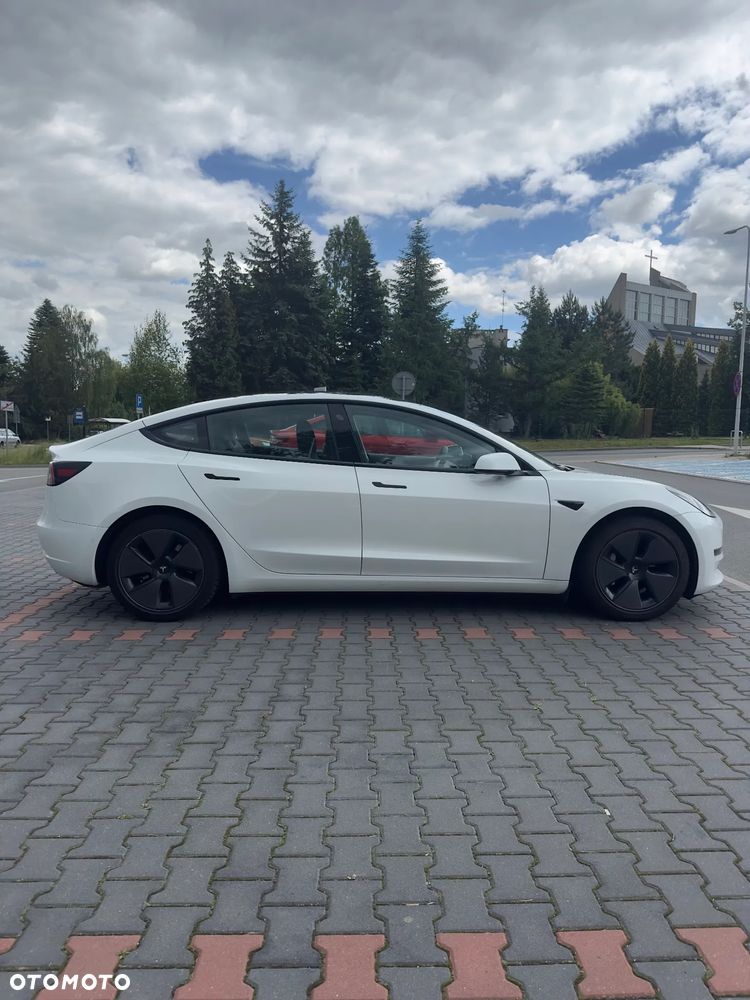 Tesla Model 3 - 6