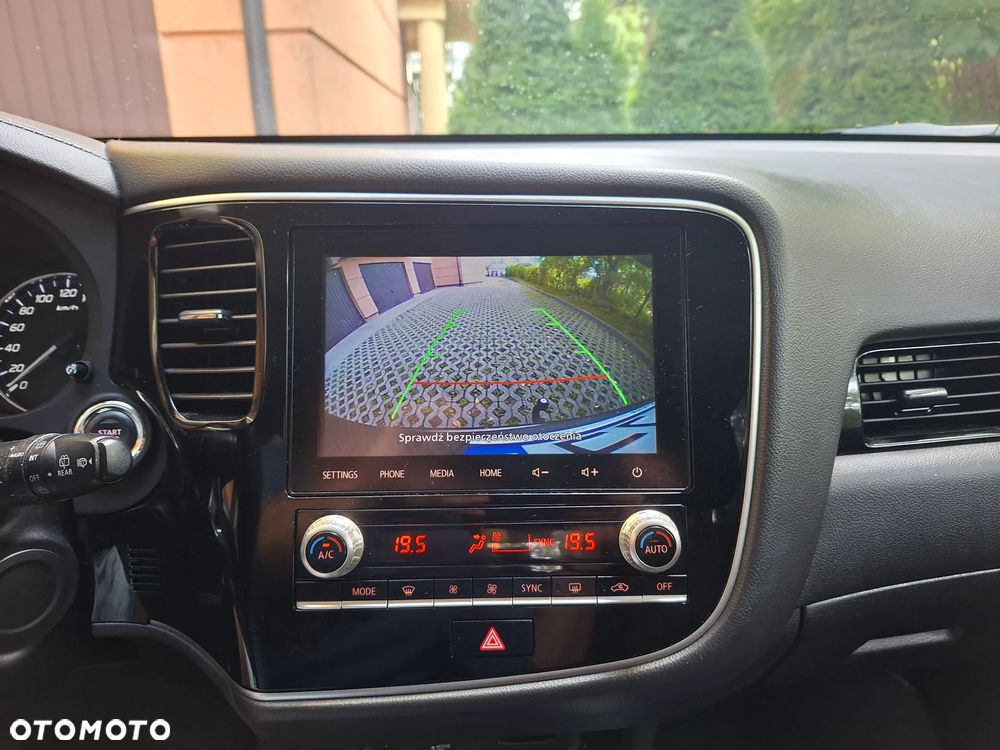 Mitsubishi Outlander 2.0 Intense 4WD CVT - 9