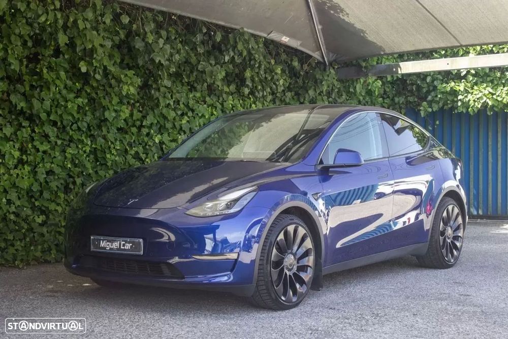 Tesla Model Y Long Range Dual Motor AWD - 4