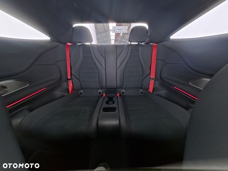 Mercedes-Benz CLE 300 4Matic 9G-TRONIC Edition AMG Line - 9