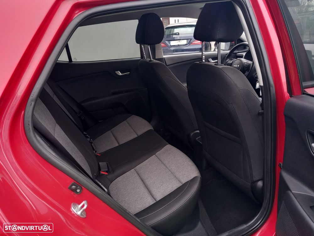 Kia Stonic 1.2 Dynamic - 24