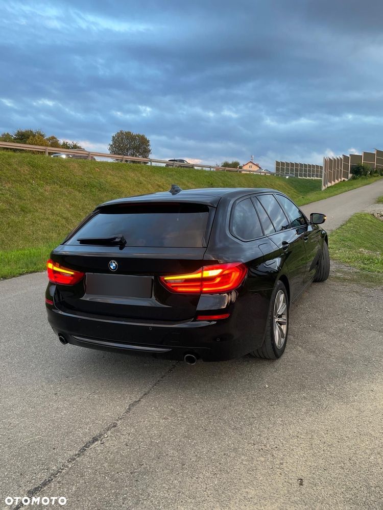 BMW Seria 5 520d xDrive - 8