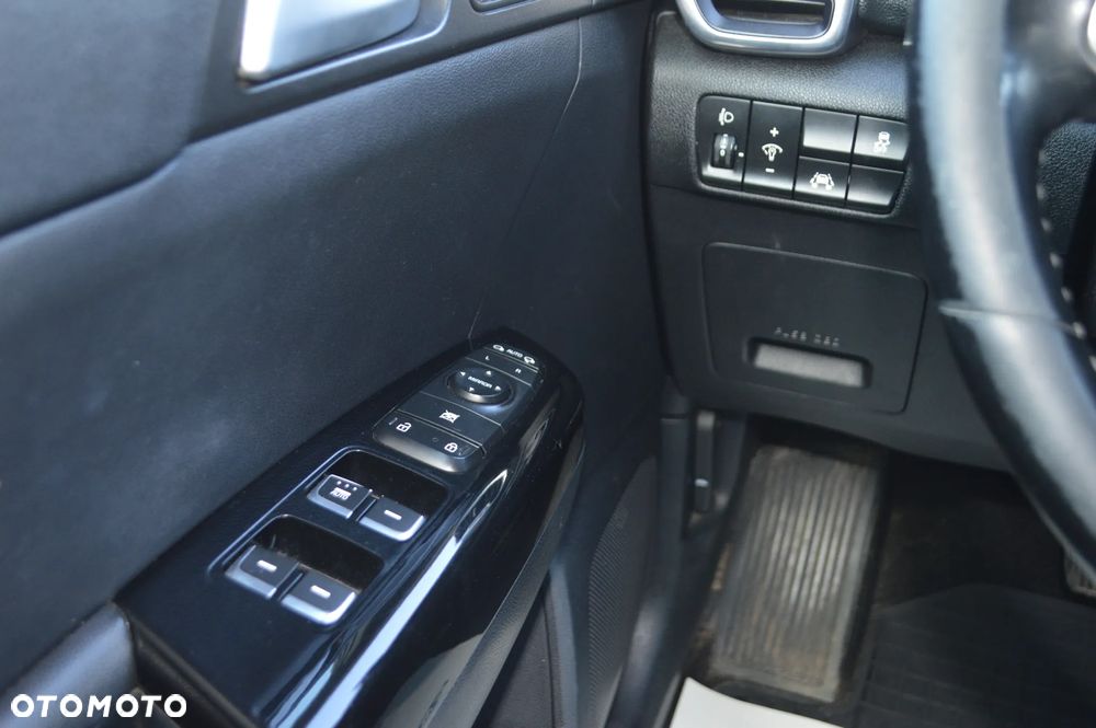 Kia Sportage - 12
