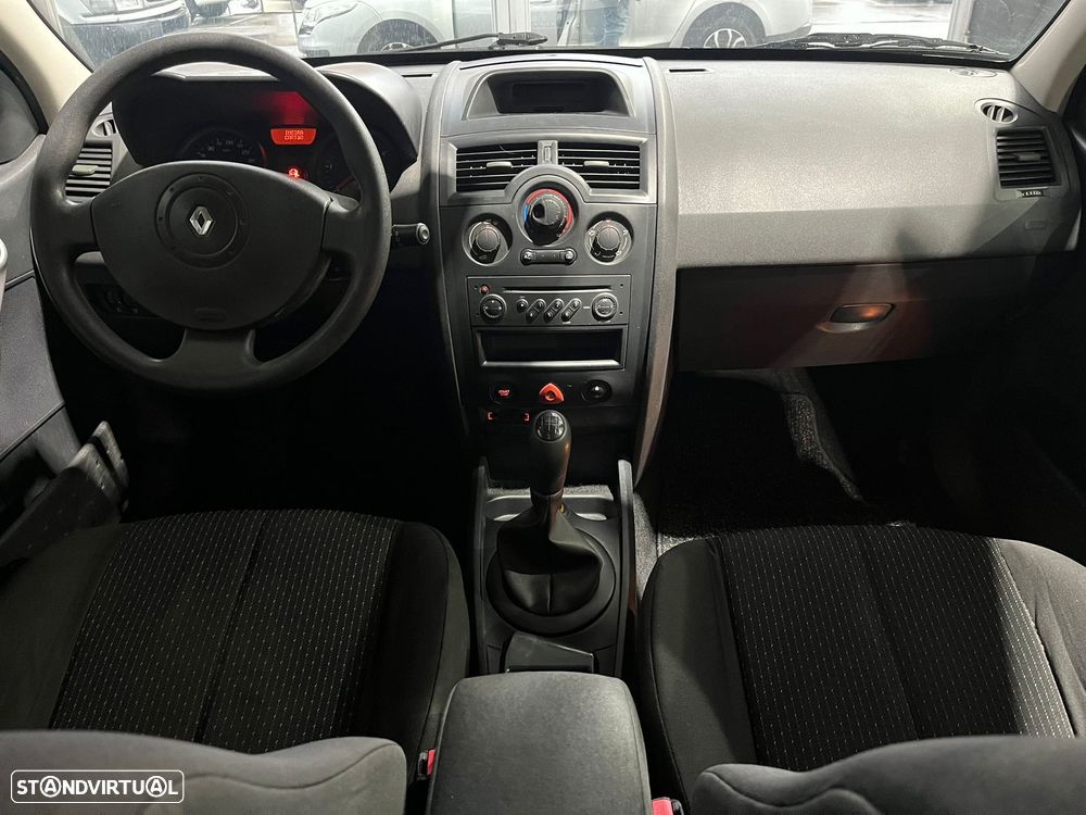 Renault Mégane 1.5 dCi Dynamique - 9
