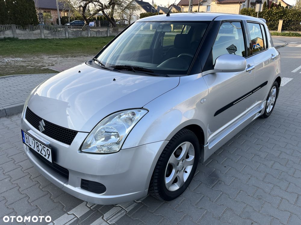 Suzuki Swift - 1