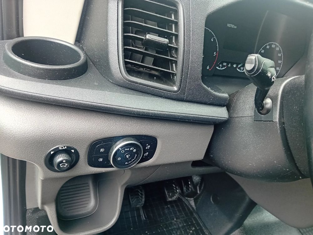 Ford Transit - 19