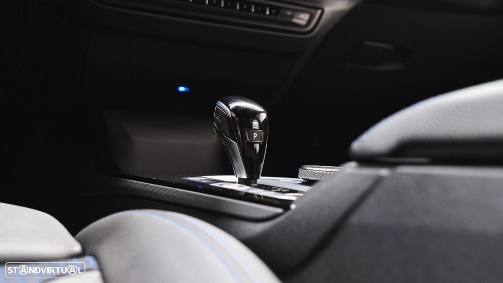 BMW 116 d Pack Desportivo M Auto - 31