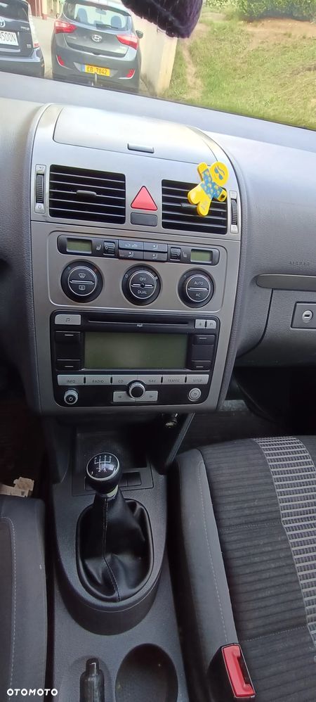 Volkswagen Touran - 2