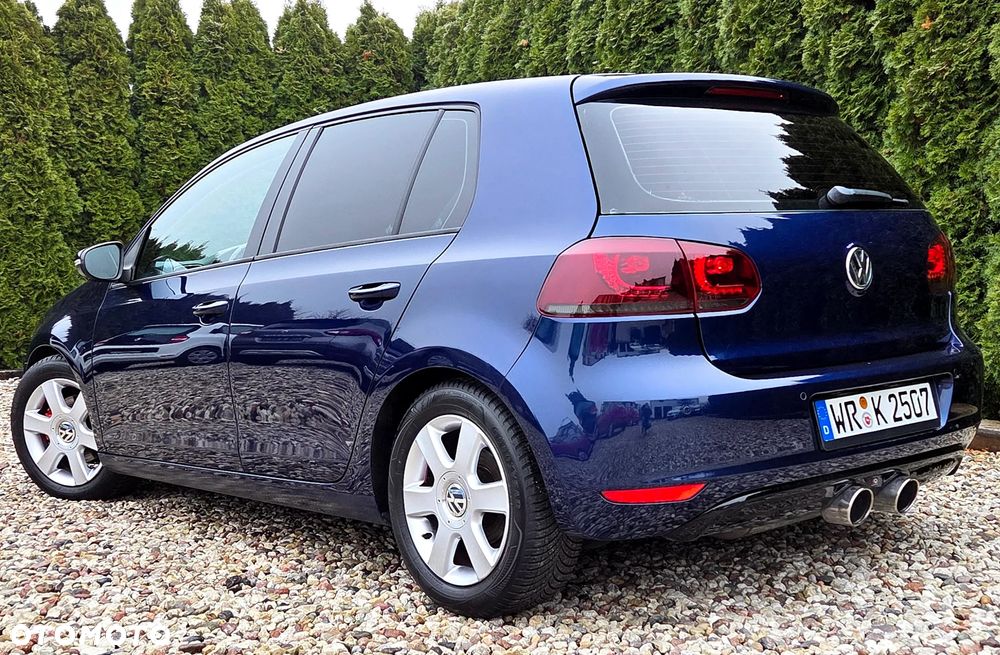 Volkswagen Golf - 11