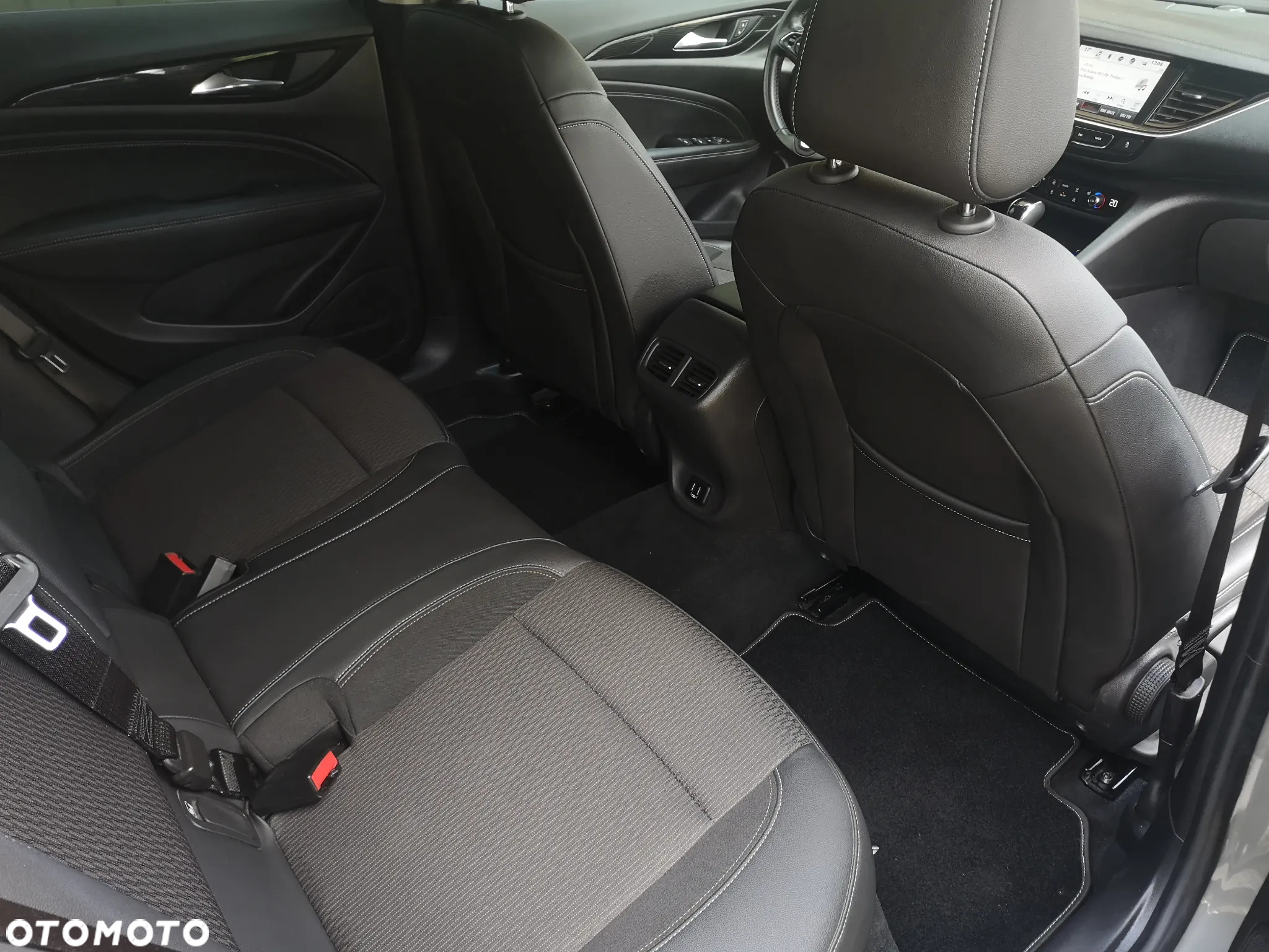 Opel Insignia 1.5 T Elite S&S - 21