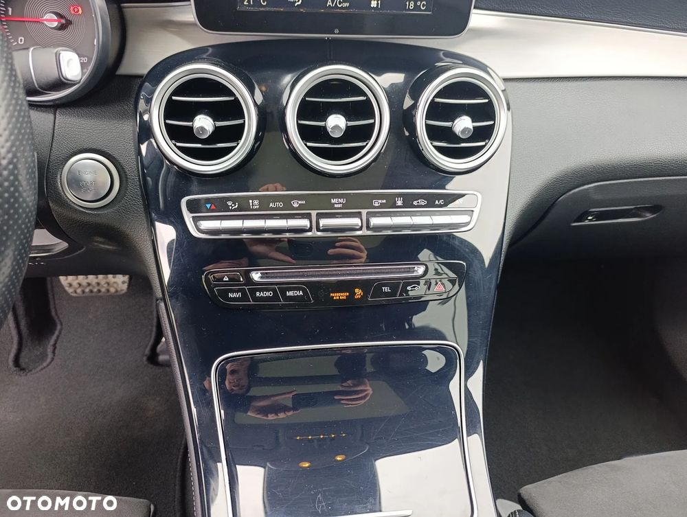 Mercedes-Benz GLC 220 d 4Matic 9G-TRONIC AMG Line - 23