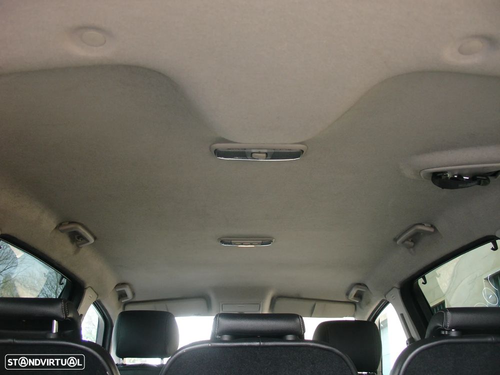 Ford S-Max 2.0 TDCi Titanium 7L - 29