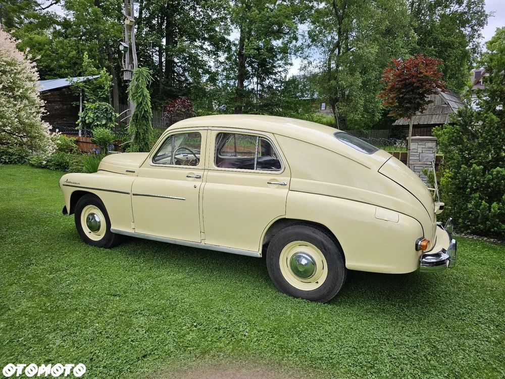 Warszawa M-20 - 3