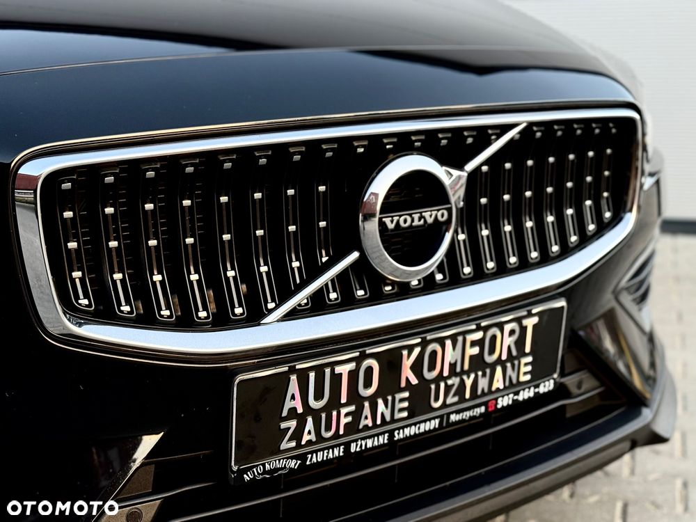 Volvo V60 Cross Country - 13