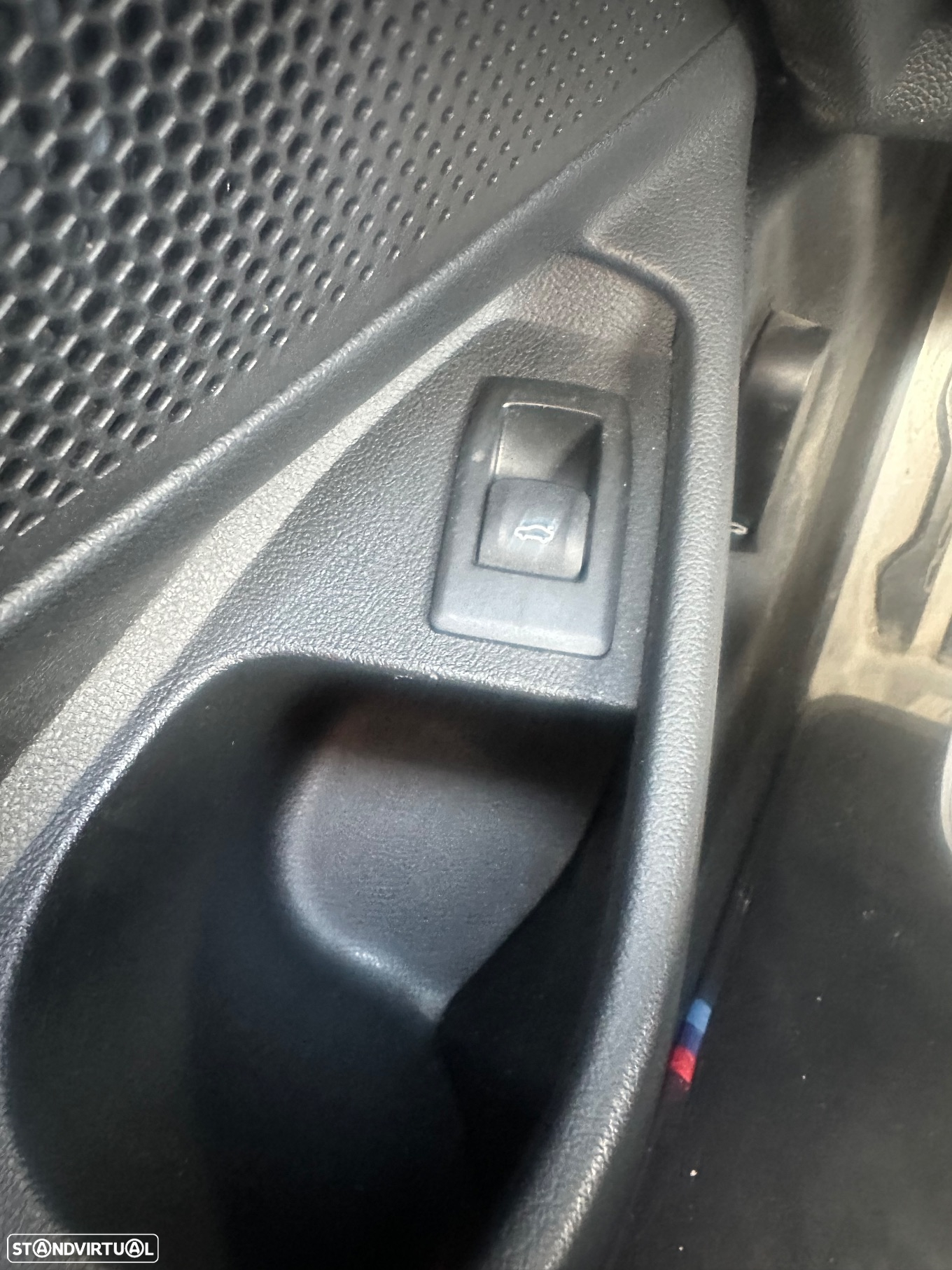 BMW 320 d Touring Pack Desportivo M Auto - 33