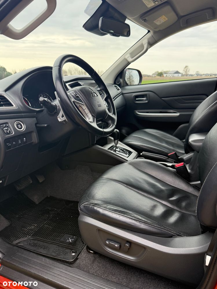 Mitsubishi L200 2.2 d DC Power Instyle Plus - 19