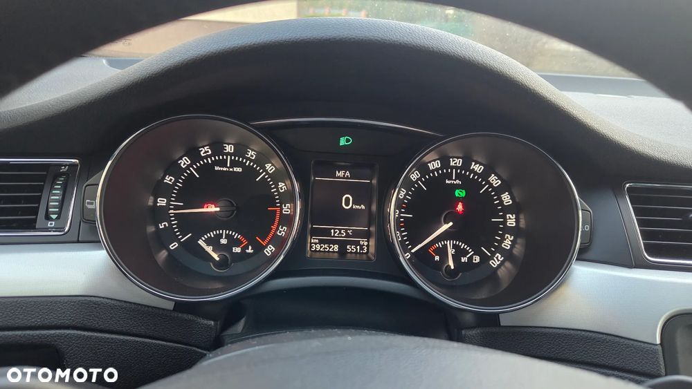 Skoda Superb 2.0 TDI DSG Ambition - 15