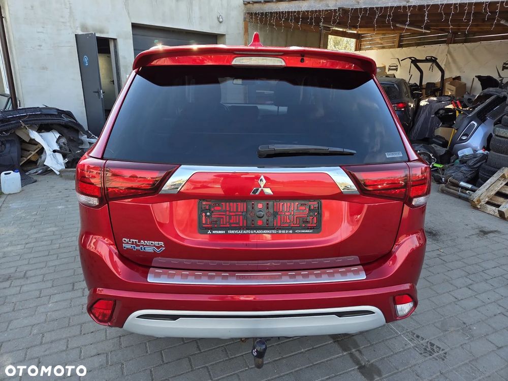 Mitsubishi Outlander - 17