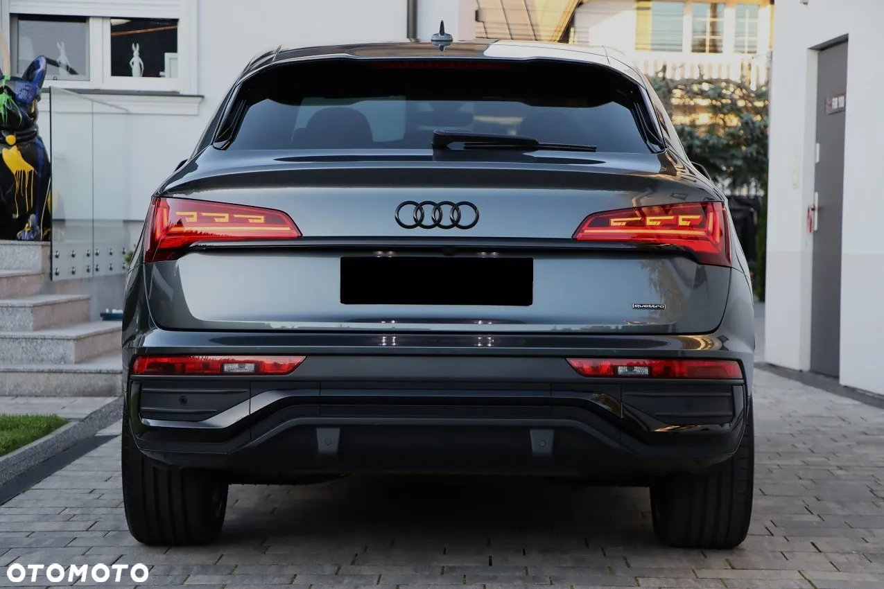 Audi Q5 Sportback - 12