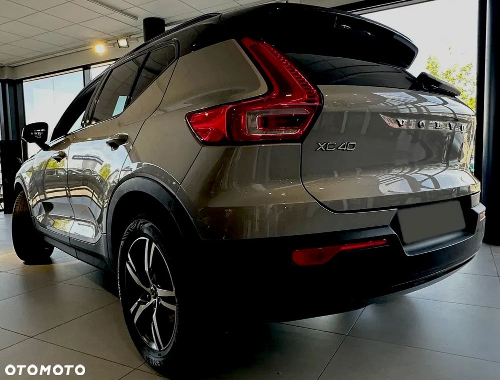 Volvo XC 40 T4 AWD Geartronic R-Design - 6