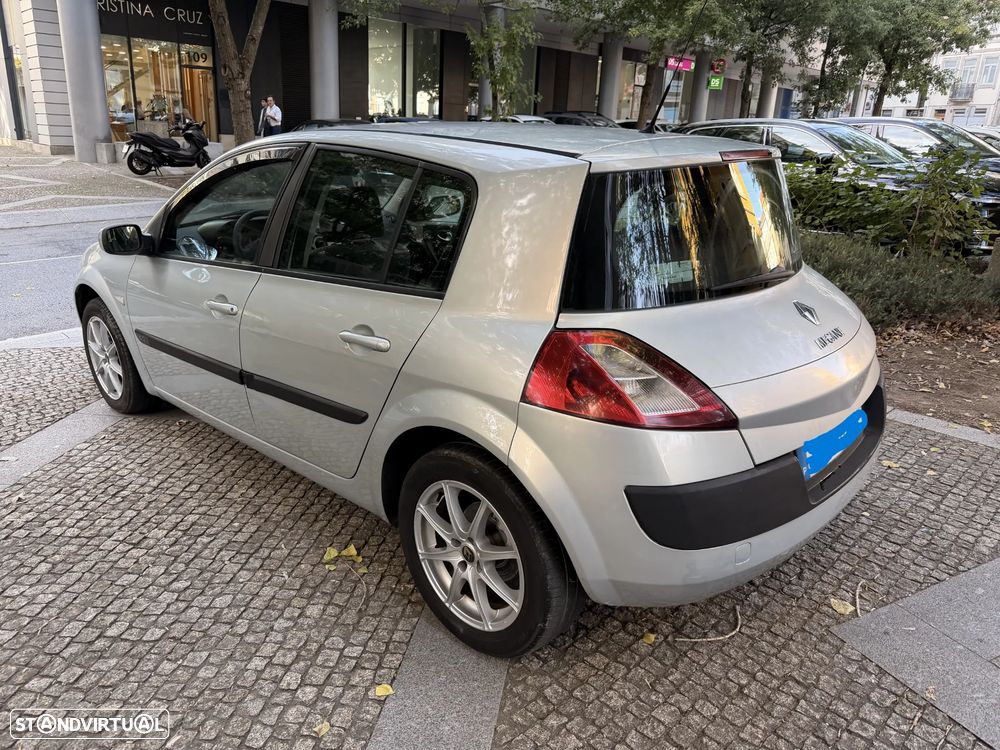 Renault Mégane 1.5 dCi Confort Dynamique - 3