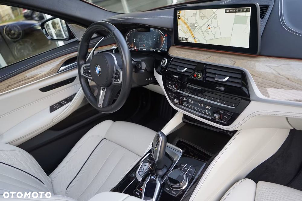 BMW Seria 5 520d xDrive Luxury Line - 10
