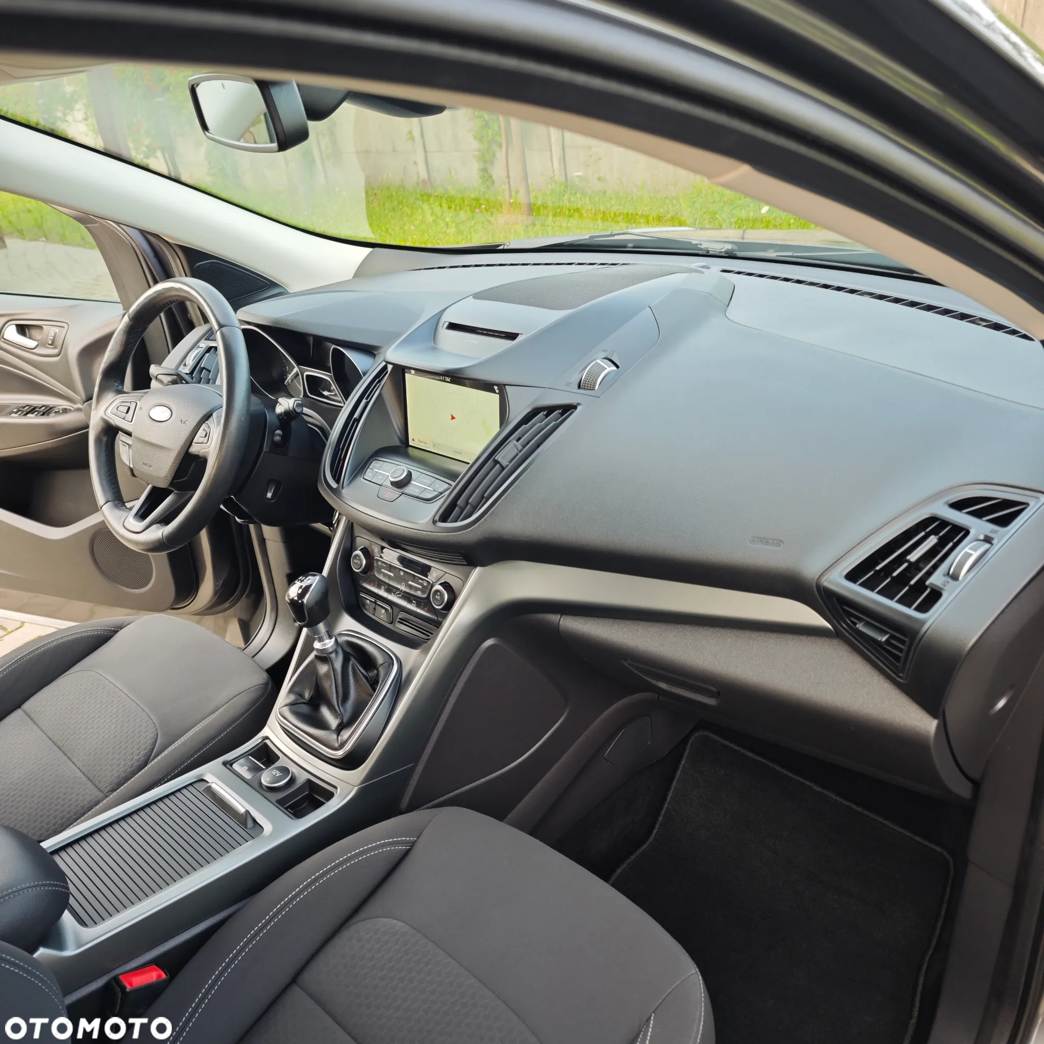 Ford Kuga 1.5 EcoBoost 2x4 Cool & Connect - 10