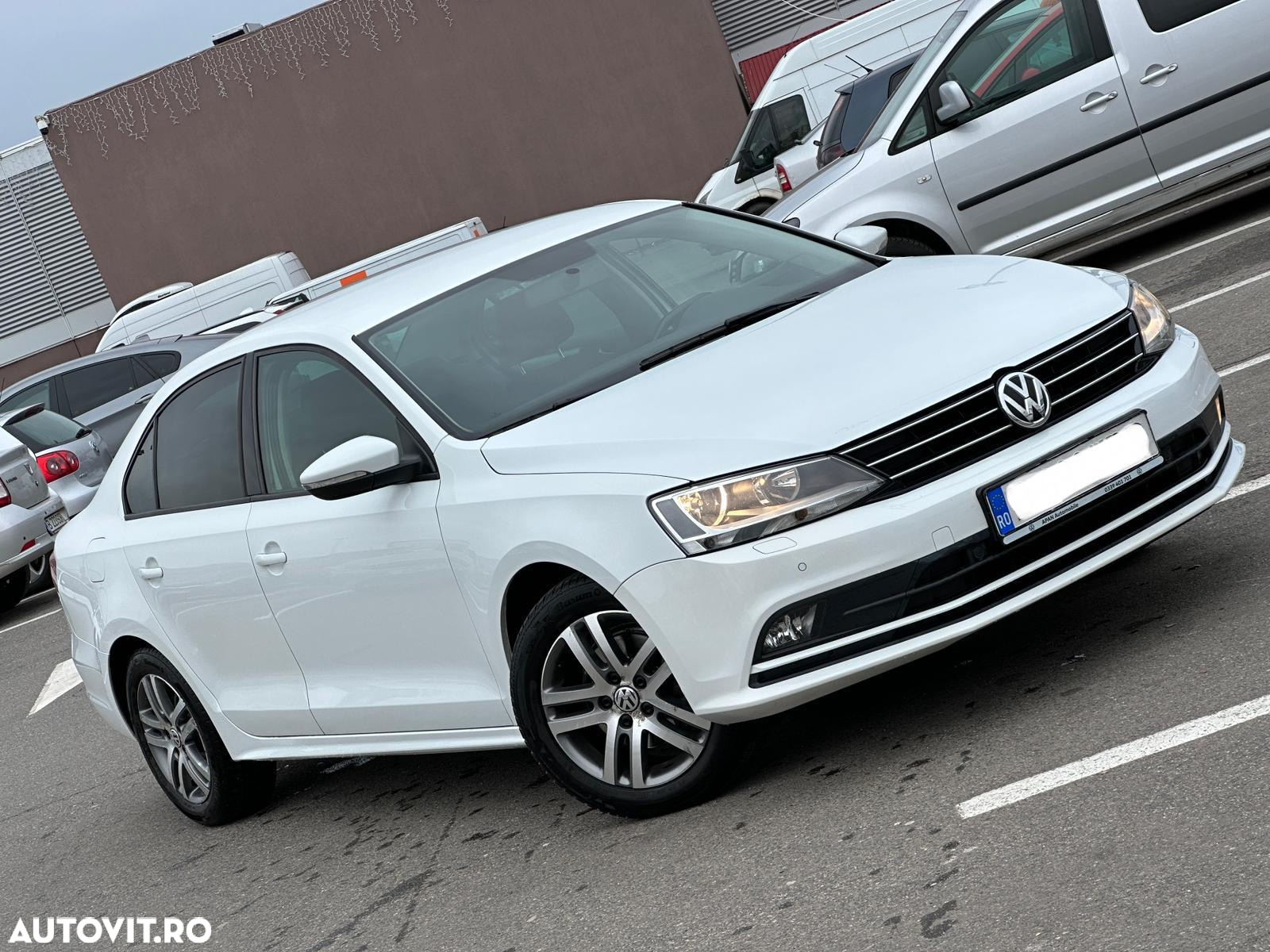 Volkswagen Jetta 2.0 TDI Comfortline - 4