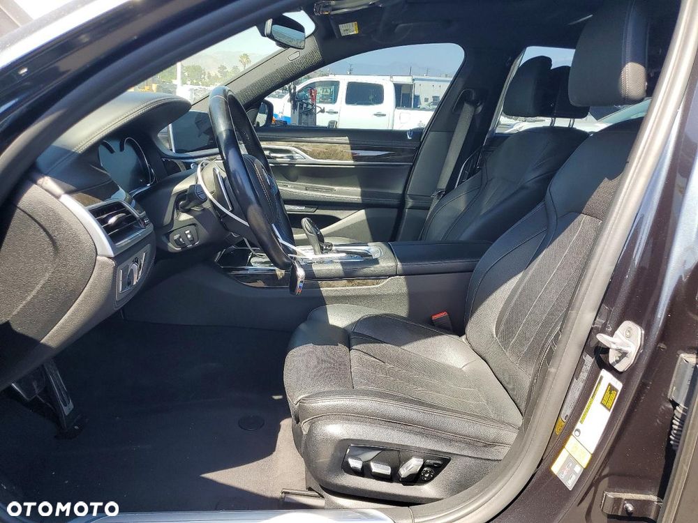BMW Seria 7 740Le xDrive iPerformance - 8