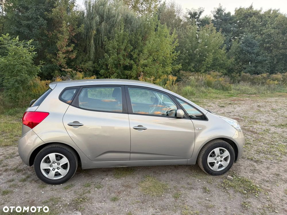 Kia Venga 1.6 CRDi 128 Edition 7 - 13