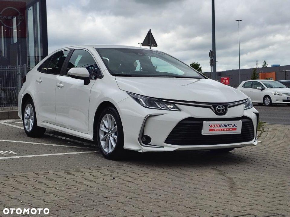 Toyota Corolla - 4