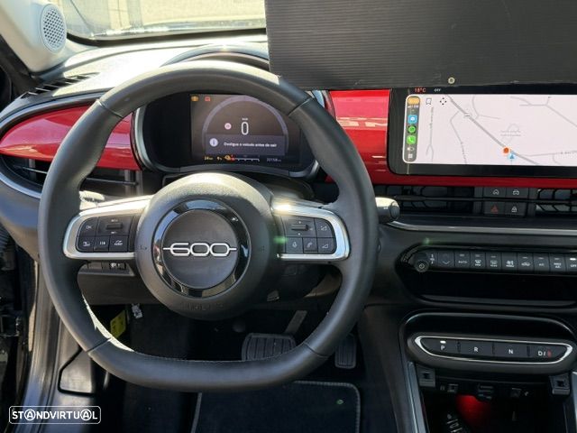 Fiat 600e 54 kWh (RED) - 17