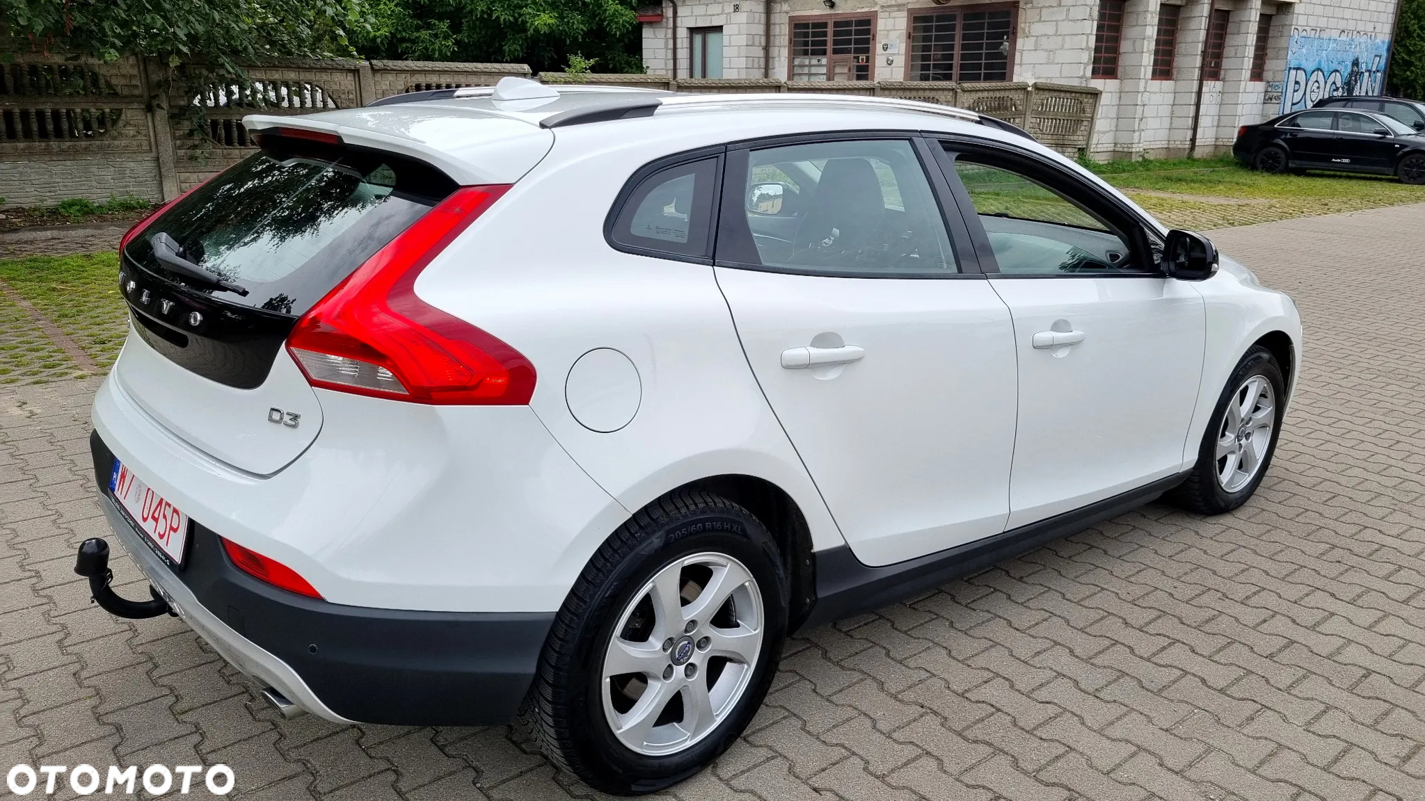 Volvo V40 Cross Country D3 Momentum - 4