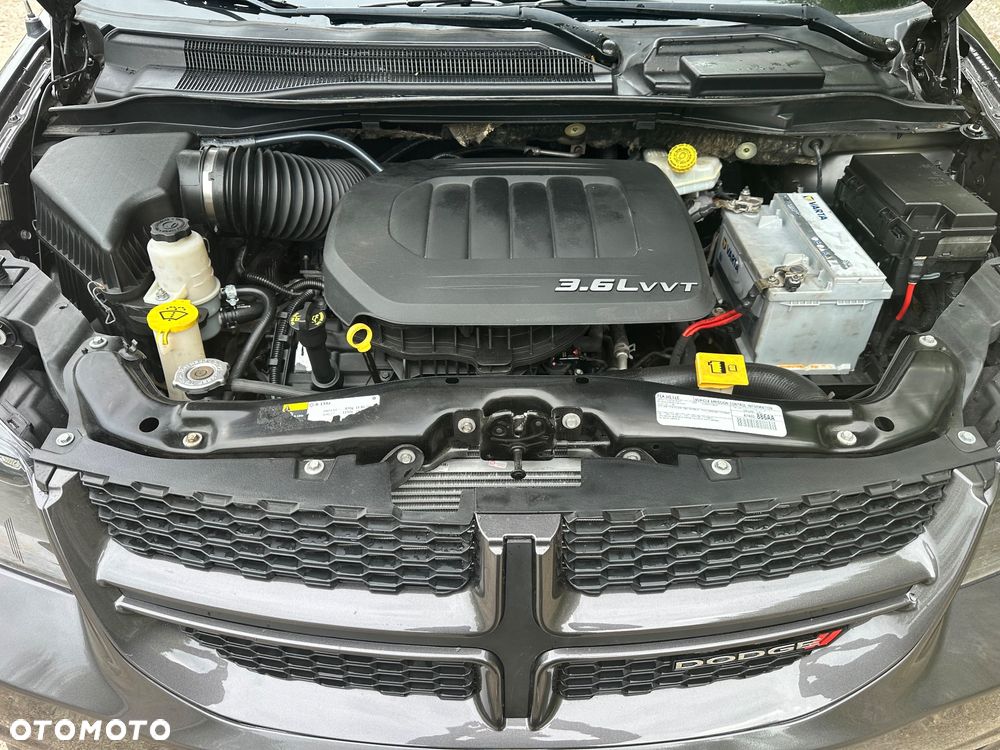 Dodge Grand Caravan 3.6 R/T - 11