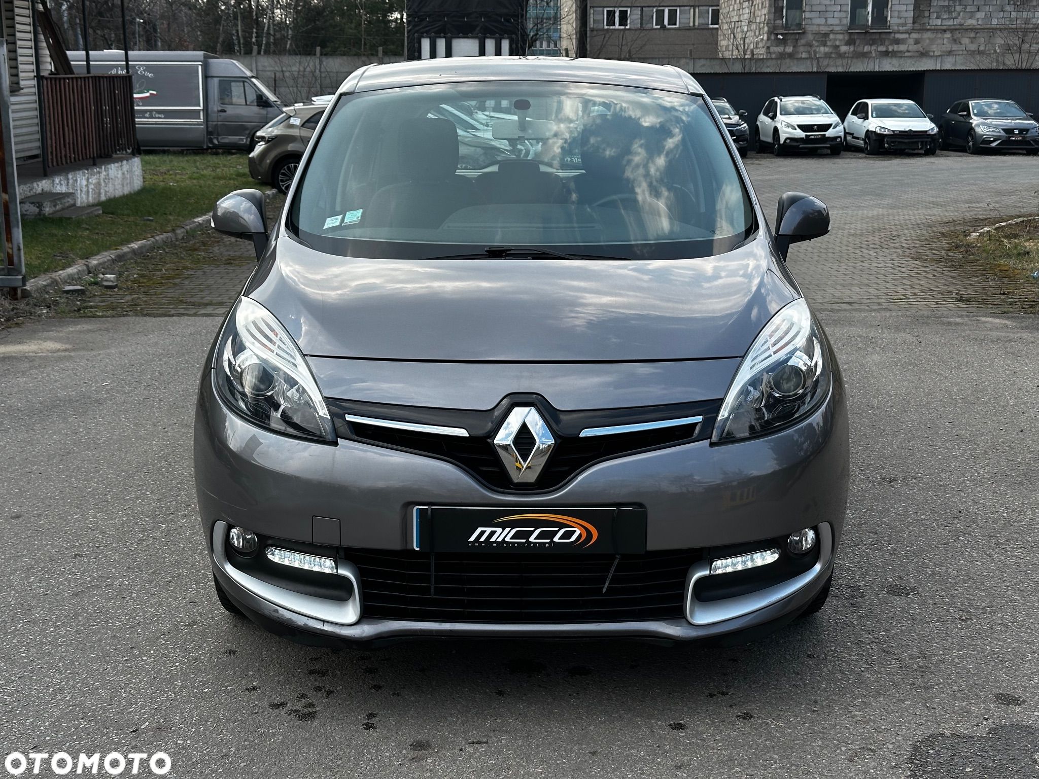 Renault Scenic - 1