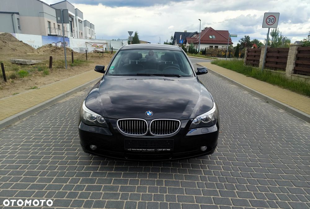 BMW Seria 5 540i Edition Exclusive - 3