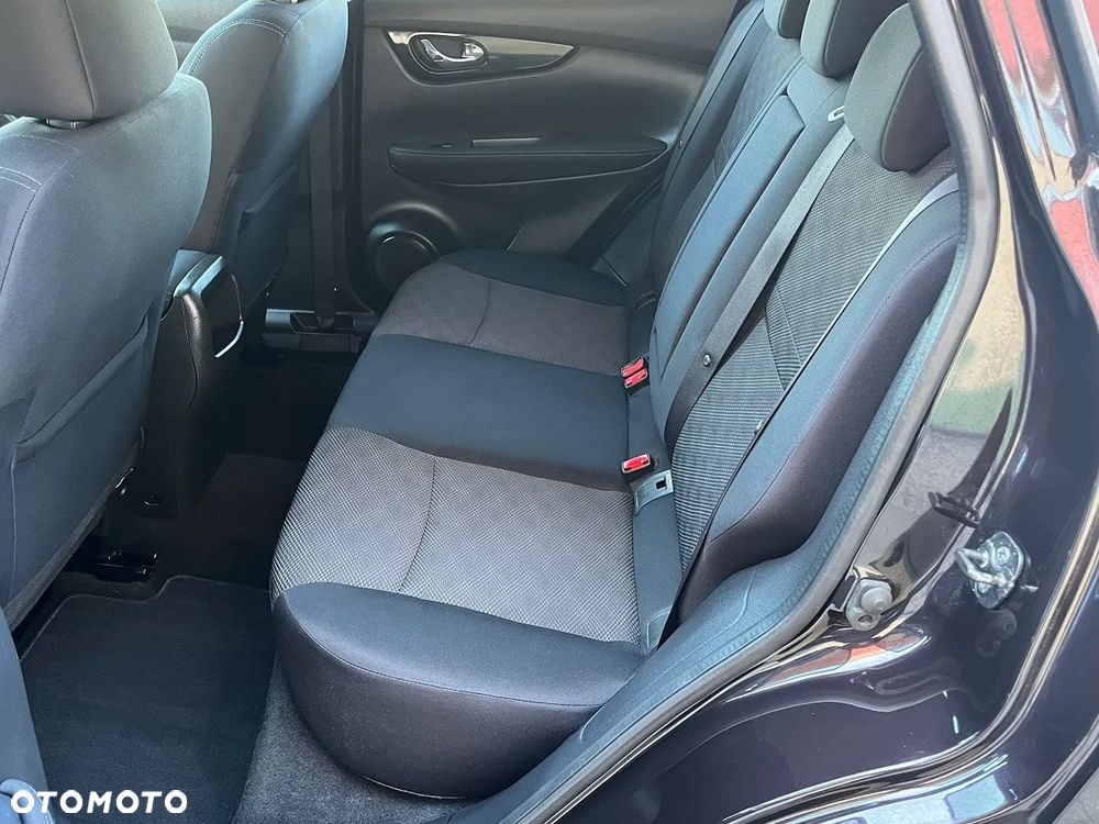 Nissan Qashqai 1.6 DCi Xtronic N-Connecta - 16
