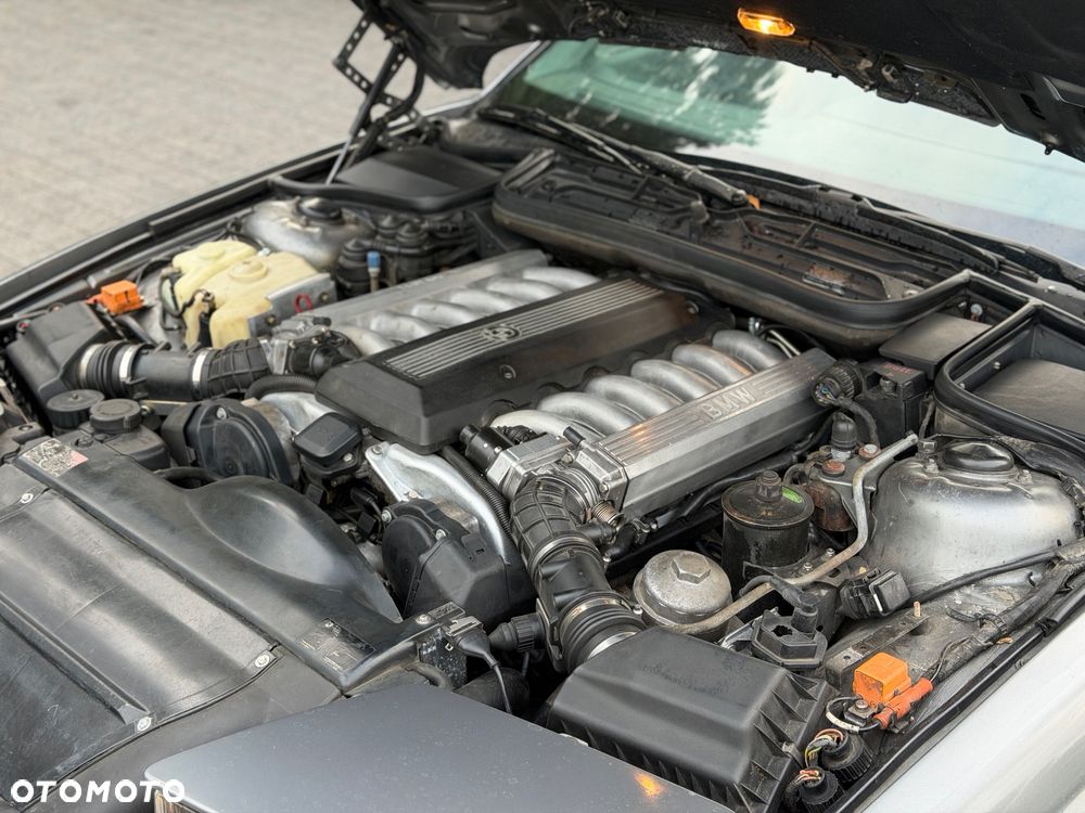 BMW Seria 8 - 18