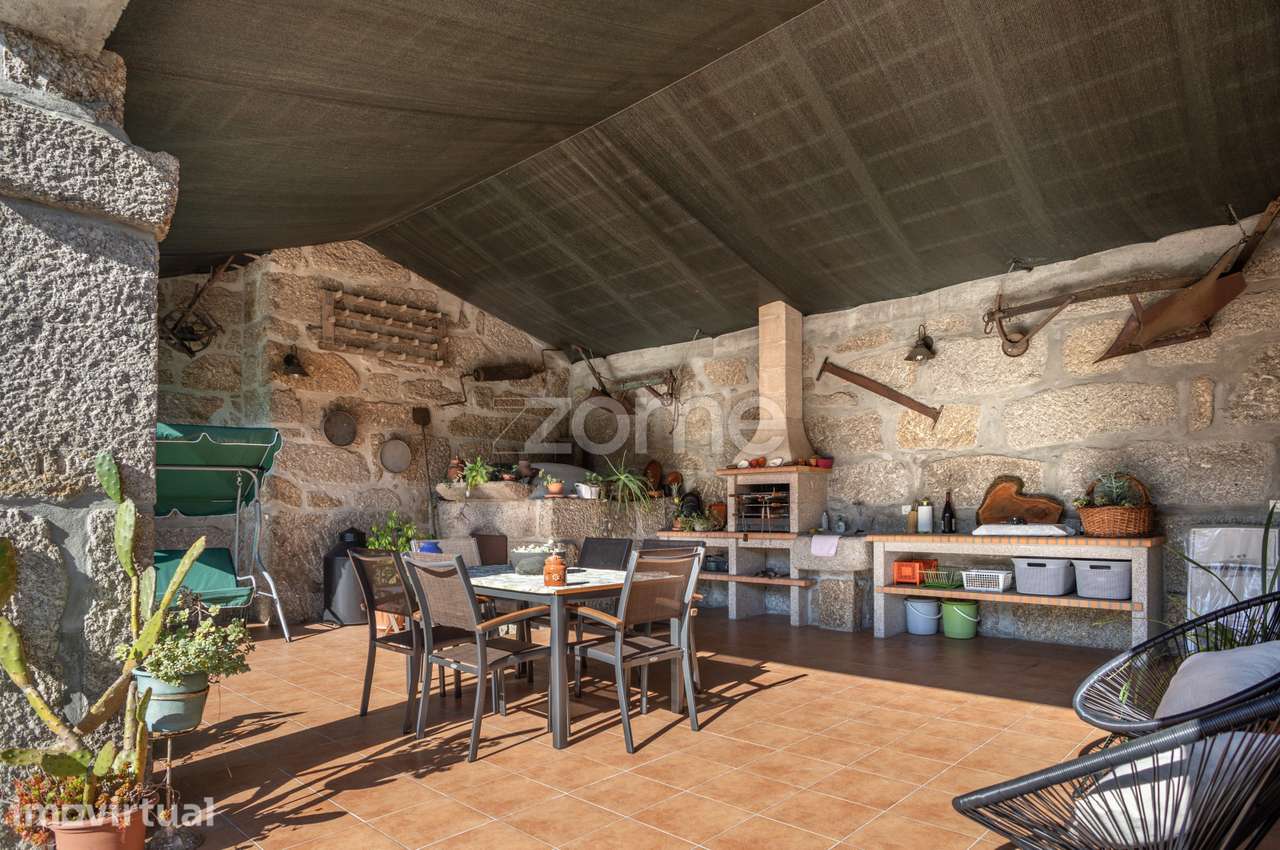Moradia T6 - 5.000 m² de terreno Viseu - Grande imagem: 5/53
