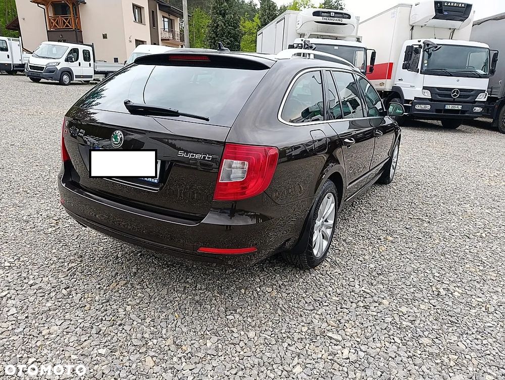 Skoda Superb 2.0 TDI Business DSG - 5