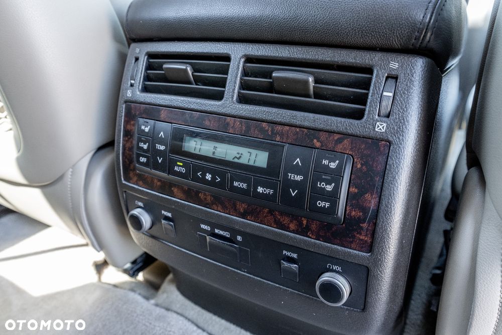 Toyota Land Cruiser - 19