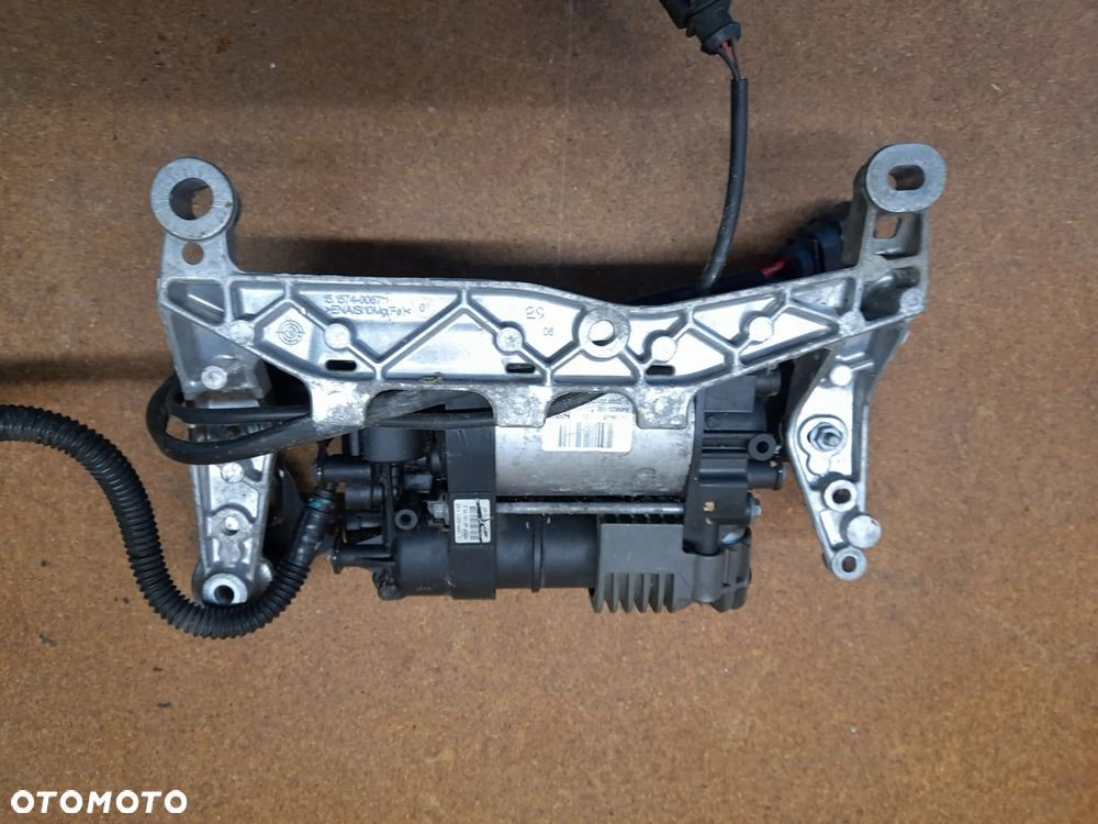 VW Touareg II Porsche Cayenne Kompresor zawieszenia pneumatycznego 7P0616006J - 3
