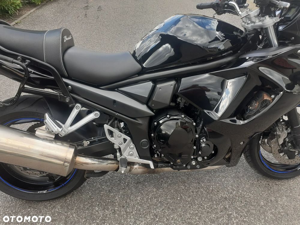 Suzuki GSX - 22