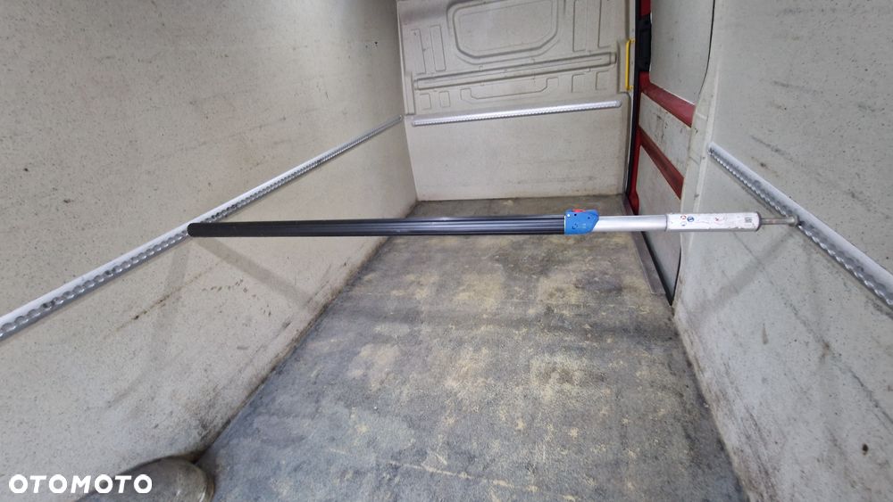 Volkswagen CRAFTER MAXI 2.0 DO PRZEWOZU KWIATÓW PODJAZD OCIEPLONA PAKA KLIMA NOWE OPONY - 25